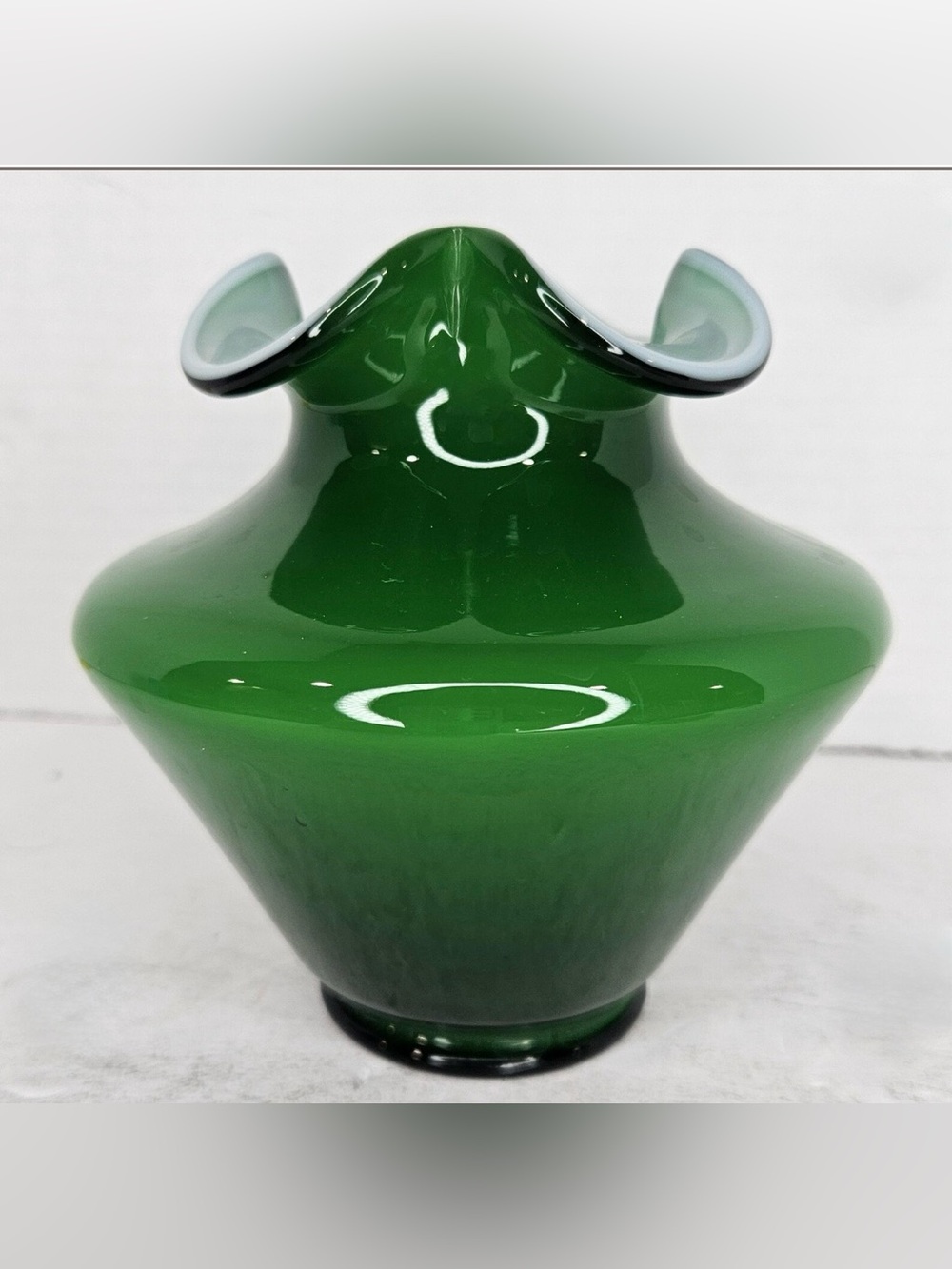 VTG MCM FENTON Green Ivy Overlay Ruffled Handblown Glass Vase White Interior 5.5